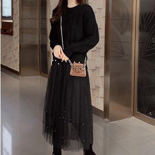 Chunky Knit Sweater / Mesh Midi A-line Skirt