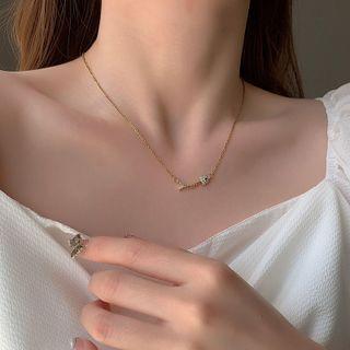 Fish Necklace Necklace - Gold - One Size