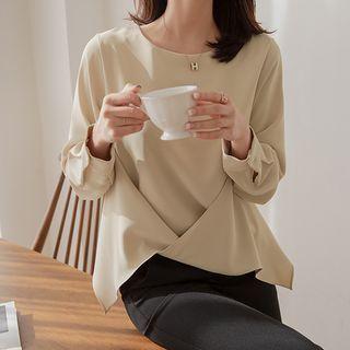 Round-neck Twisted Blouse