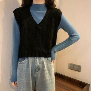 Long-sleeve Mock-neck T-shirt / V-neck Sweater Vest
