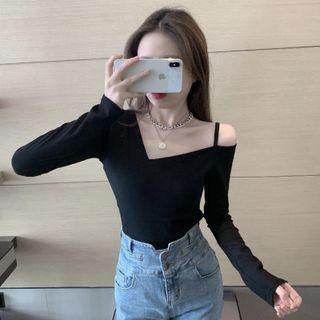 Long-sleeve V-neck Cold-shoulder Top
