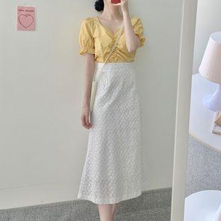 Short-sleeve Plain Blouse / Floral Midi A-line Skirt