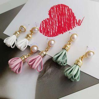 Tasseled Pearl Earring