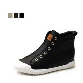Genuine Leather Punch-trim Sneakers