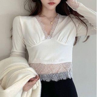 Long-sleeve Lace Trim V-neck Crop Top