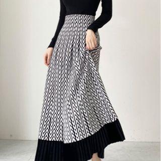 Print Knit Pleated Maxi Skirt