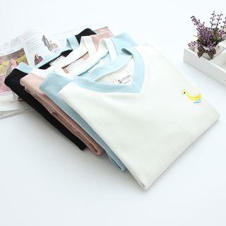 Duck Embroidered V-neck Pullover