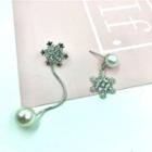 Snowflake Faux Pearl Asymmetrical Alloy Dangle Earring 1 Pair - White - One Size