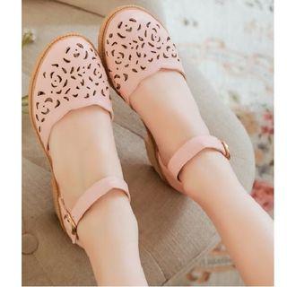 Round Toe Cutout Ankle Strap Low Heel Dorsays
