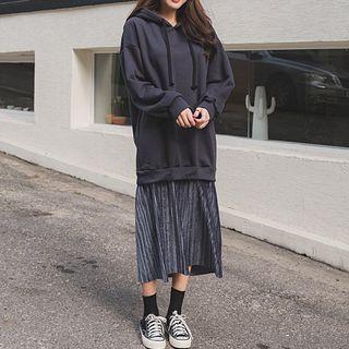 Inset Hooded Pullover Pleated Maxi Skirt