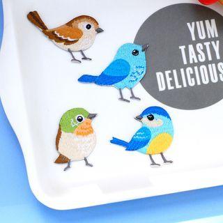 Bird Embroidered Patch / Brooch