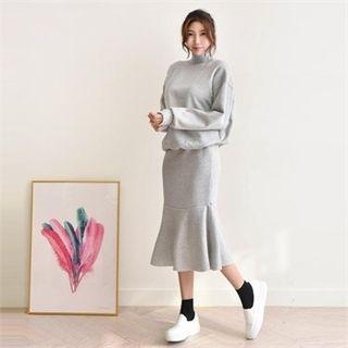 Set: Mock-neck Sweatshirt + Ruffle-hem Skirt