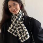 Houndstooth Faux Fur Scarf Houndstooth - Black & White - One Size