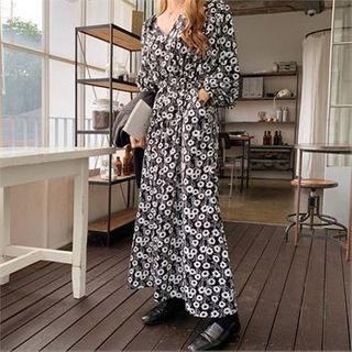 V-neck Flower Maxi Flare Dress Black - One Size