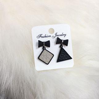 Bow Non Matching Earrings