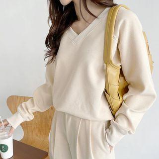 Raglan V-neck Waffle Sweatshirt
