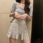 Short-sleeve Cropped T-shirt / A-line Skirt