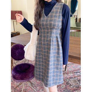 Plus Size Sleeveless Pleated Plaid Dress