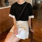 Lace Hem Short-sleeve T-shirt / Pleated Plain Mini Skirt