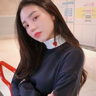 Contrast Turtle-neck Sweatshirt