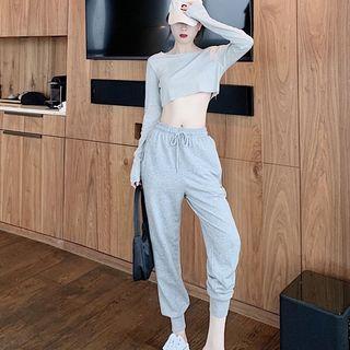 Long-sleeve Cropped T-shirt / Jogger Pants / Set