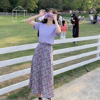 Short-sleeve Plain T-shirt / Floral Print Midi A-line Skirt / Set