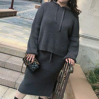 Hooded Sweater / Side Slit Knit Skirt