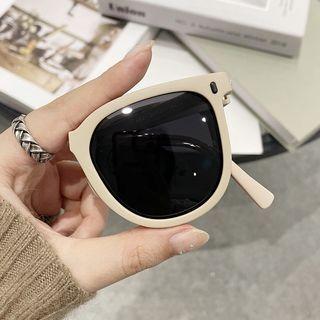 Retro Foldable Sunglasses / Sunglass Case