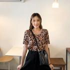 Short-sleeve Leopard Print Knit Top