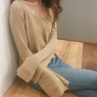 Long-sleeve Plain V-neck Knit Top
