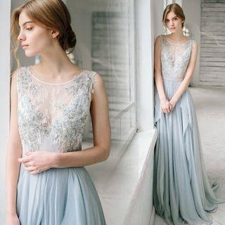 Sleeveless Embellished Tie-waist Evening Gown
