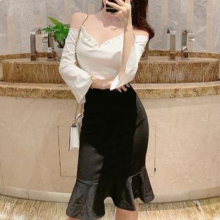 Slit-sleeve Cold-shoulder Sheath Dress