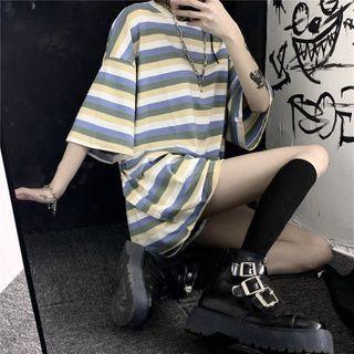 Wide Striped Short-sleeve Round Neck T-shirt