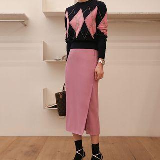 Patterned Sweater / Midi Straight-fit Skirt / Set
