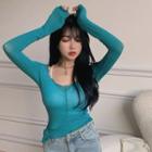Long-sleeve Plain T-shirt / Sleeveless Top