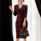 Plaid V-neck 3/4-sleeve Sheath Dress