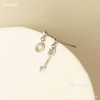 Asymmetrical Rhinestone Arrow Drop Earring 1 Pair - Silver - One Size