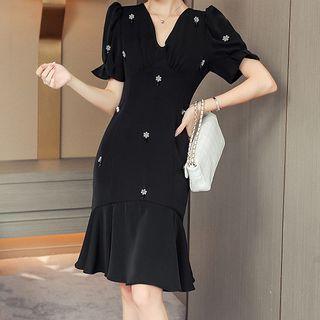 V-neck Puff-sleeve Ruffle Hem A-line Dress