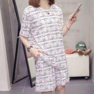 Loungewear Set: Short-sleeve Cat Print T-shirt + Shorts