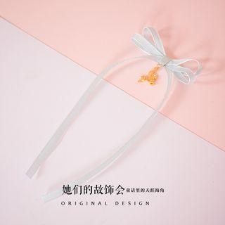 Bow-accent Pegasus Hair Clip