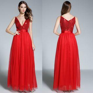 Sleeveless Deep-v Sequin Panel Mesh Evening Gown