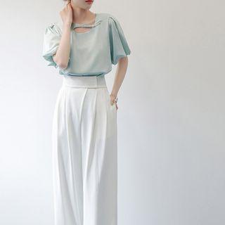 Short-sleeve Faux Pearl Blouse / Dress Pants