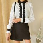 Contrast-collar Lace-trim Blouse