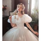 Short-sleeve Tulle Wedding Gown