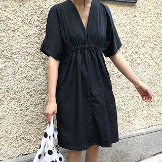 Short-sleeve V-neck Mini A-line Dress