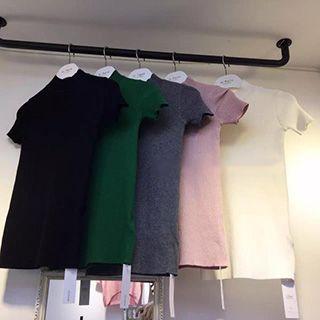 Turtleneck Short-sleeve Knit Top