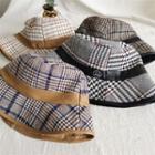 Embroidered Houndstooth Revisable Bucket Hat