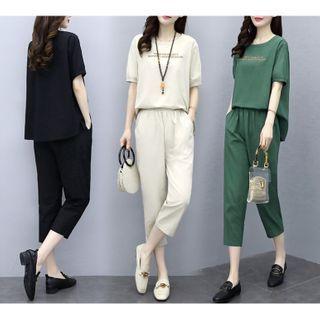 Set: Short-sleeve Letter Print T-shirt + Capri Pants
