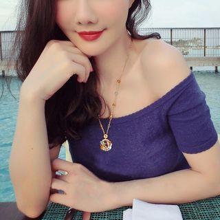 Short-sleeve Off Shoulder Knit Top