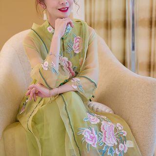 Set: Sleeveless Flower Embroidered Hanfu Dress + Open Front Long Jacket